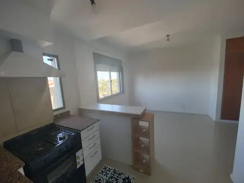 Departamento en Alquiler en Caseros, $ 450.000