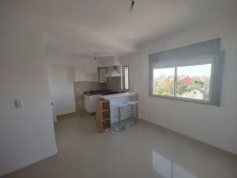 ALQUILER, DTO 1 AMB, CASEROS CENTRO