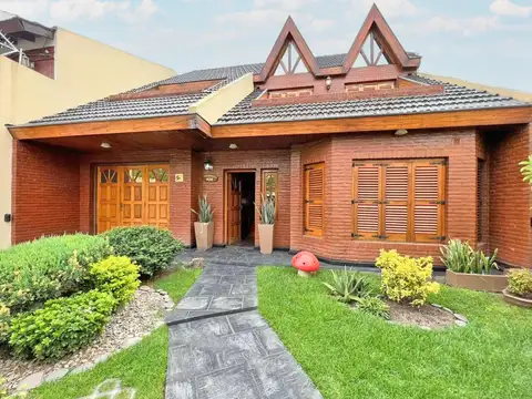 CASA 4 AMBIENTES - MERLO SUR