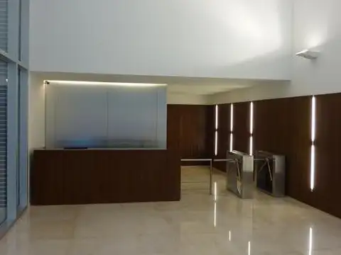 Oficina en Venta con 2 cocheras