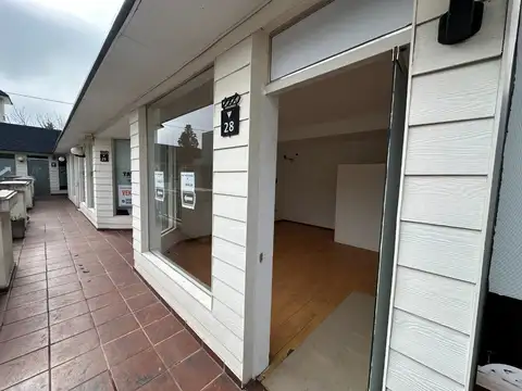 Venta Local En Paseo Victoria Funes