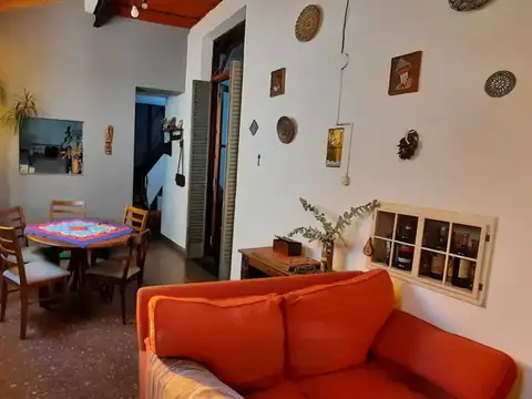 Depto Tipo Casa 5 ambientes con 2 baños