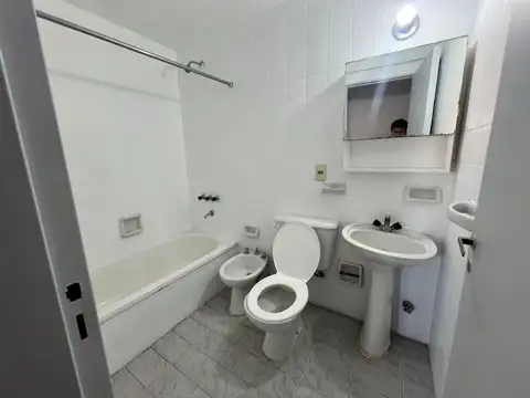 Departamento 4 ambientes con 2 baños