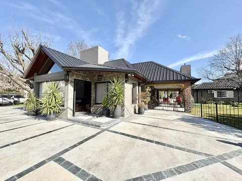 Casa en Venta en Francisco Alvarez, USD 425.000