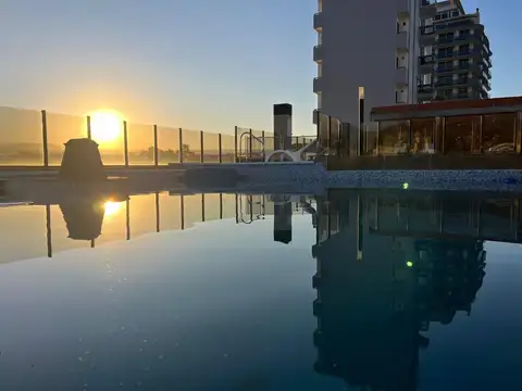 CARLOS PAZ VENTA DEPARTAMENTO AMOBLADO UN DORMITORIO CON COCHERA