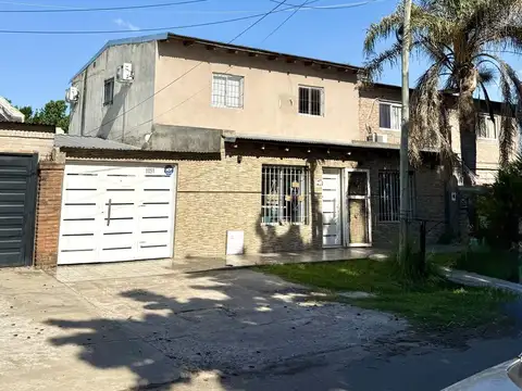 5 DORMITORIOS - CASA EN FISHERTON