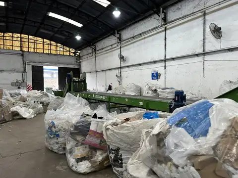 Galpon en Alquiler 30  mts Fondo