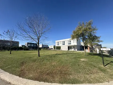 Terreno en Venta 34  mts Fondo