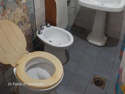 Casa en Venta con 8 cocheras