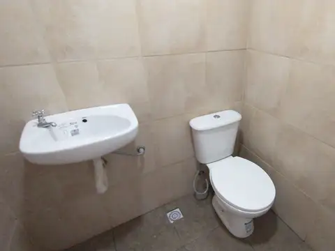 San Martin 4600, Piso -