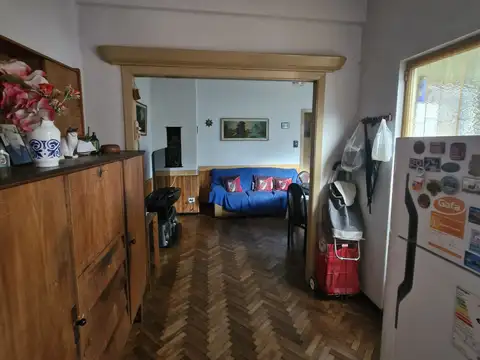 Colombres 600, Piso 1