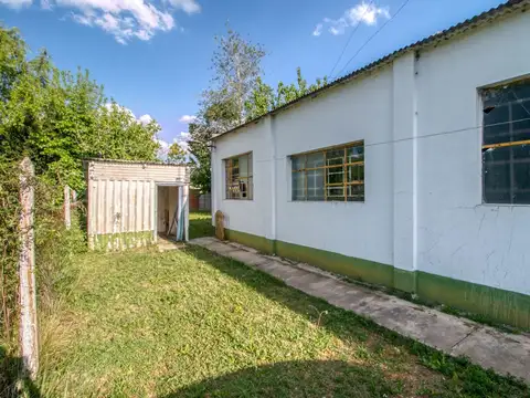 Calle 456 e/ 21 y 21A 1300