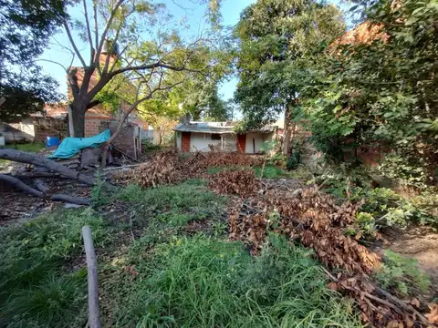 VENTA TERRENO 384m2  CON MEJORAS - GRAND BOURG