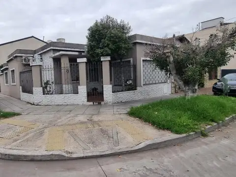 EN VENTA EN EL PALOMAR CERCANO A LA ESTACION CASA AMERICANA DE 4 AMBIENTES CON COCHERA - FICHA 6789