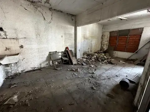 Complejo frente al Centenario (En estado a reciclar)