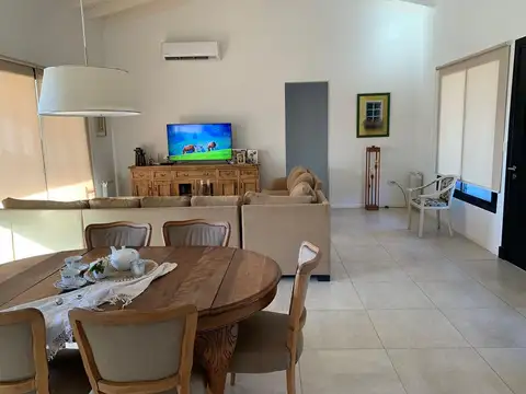 Medal Country Club 600