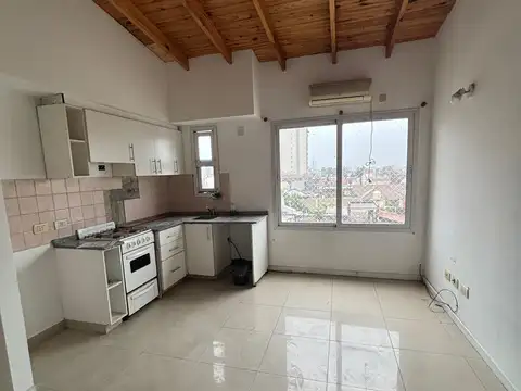 Luminoso 2 ambientes a la venta