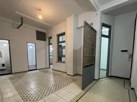 Venta Departamento 4 ambientes amplio, reciclado, patio