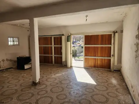 Casa 2 ambientes con 1 baño