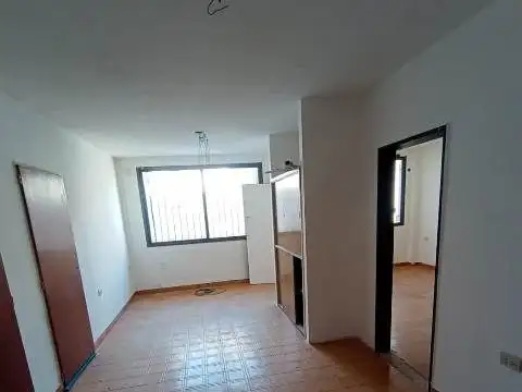 Oficina en Alquiler en San Justo, $ 350.000