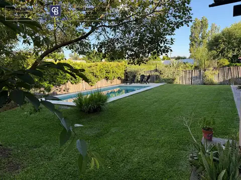 Casa en Alquiler Temporal con 5 cocheras