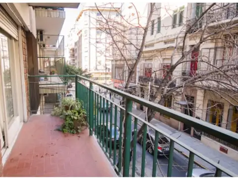 Alquilo Temporario en Balvanera, Amplio y Luminoso Departamento de 3 ambientes, 4 pax
