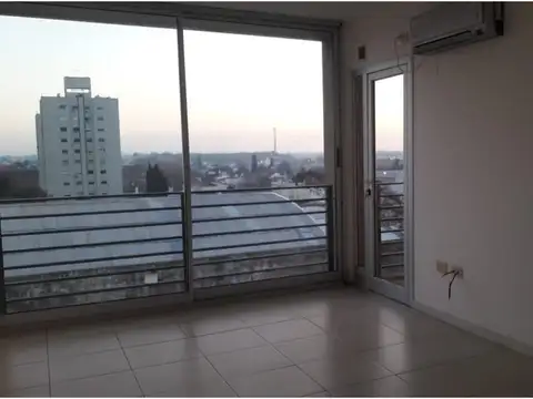 27 ENTRE 43 Y 44 DEPTO DE 1 DORM  CATEGORÍA //