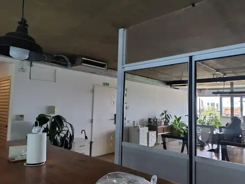 Oficina en Alquiler al Este