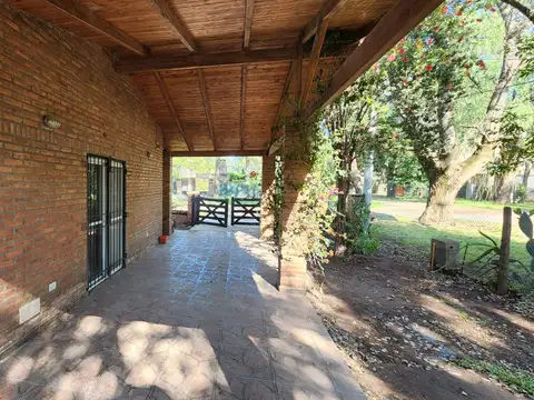 Casa 3 ambientes con 1 baño