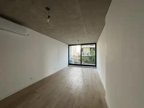 Departamento en Alquiler en Coghlan, $ 650.000