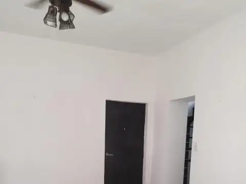 Depto Tipo Casa en Alquiler en Constitucion, $ 750.000