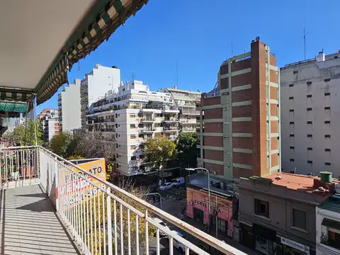 Departamento 4 ambientes con 2 baños