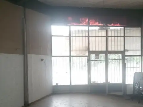 Local en Venta en Villa Luzuriaga, USD 119.900