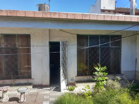 CASA ESTILO AMERICANA C/FONDO