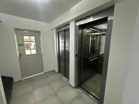 Departamento en Alquiler en El Palomar, $ 450.000