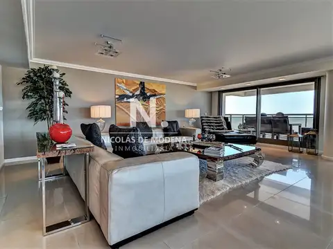 Departamento en Venta en Playa Brava, USD 1.800.000