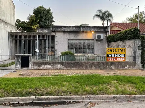   NUEVO VALOR      CASA AMERICANA SOBRE LOTE 10 X 40 GRAN FONDO LIBRE