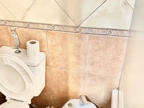 Casa 4 ambientes con 1 baño