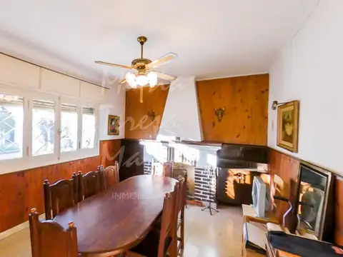 Casa 7 ambientes con 1 baño