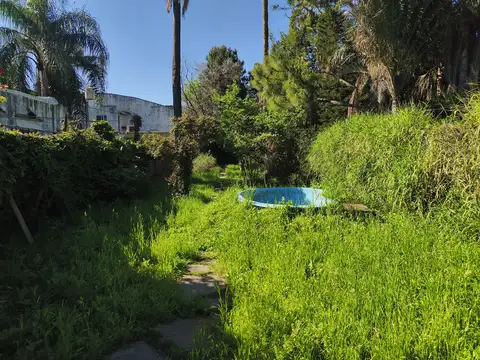 Venta en bloque – Dos viviendas a refaccionar sobre amplio lote de 600 m2. Miguel Cané 943 Lanús