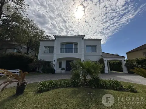 Flores Prop. Vende Casa en La Lomada de Pilar - Pilar