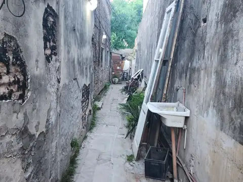 Casa 10 ambientes con 3 baños