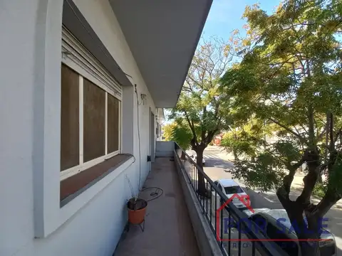 Depto Tipo Casa en Venta 50 años