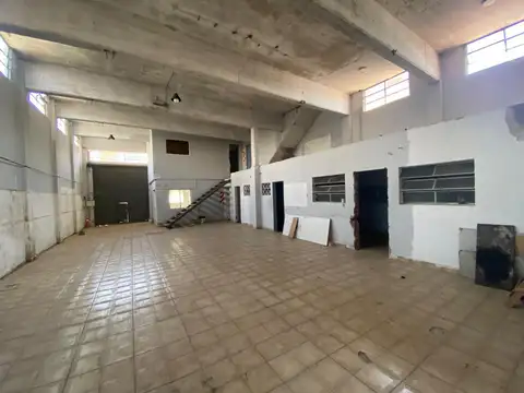 Galpon en Alquiler 26  mts Frente