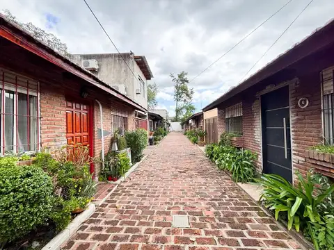 Depto Tipo Casa en Venta de 2 ambientes
