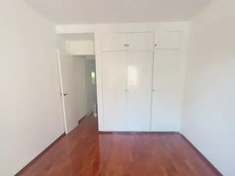 Av. Pellegrini al 1200