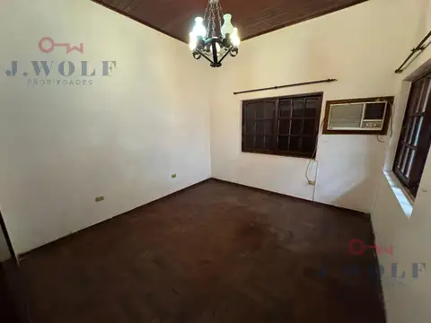 Casa 3 ambientes con 1 baño