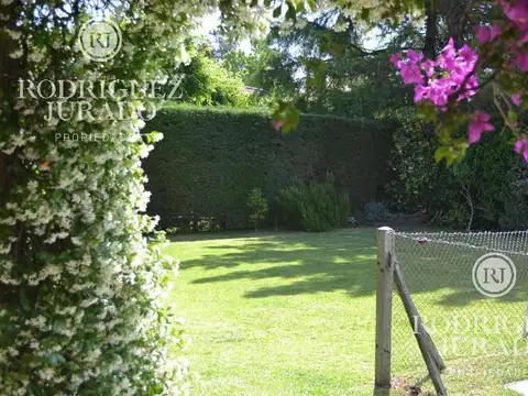 Casa 5 ambientes con 4 baños