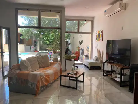 PROPIEDAD MULTIFAMILIAR EN VENTA – PLENO CENTRO DE CAMPANA