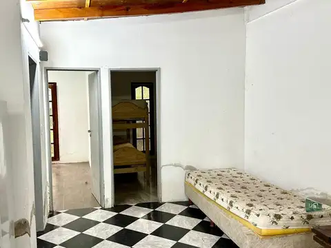 Casa en Venta con 4 cocheras